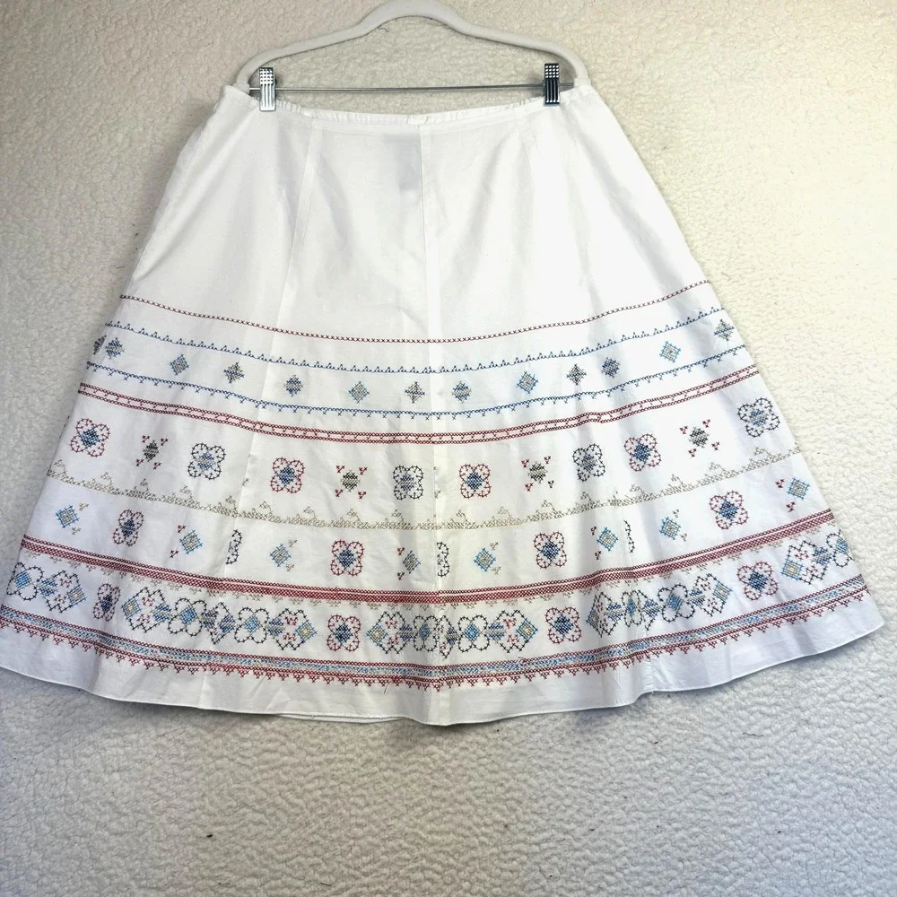 Liz‎ Claiborne Skirt Womens 16W White Embroidered Geometric Grandmacore Cottage